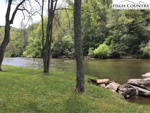 539 White Pine Dr, Ennice, NC 28623 photo 5