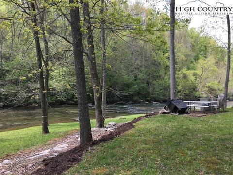 539 White Pine Dr, Ennice, NC 28623 photo 10