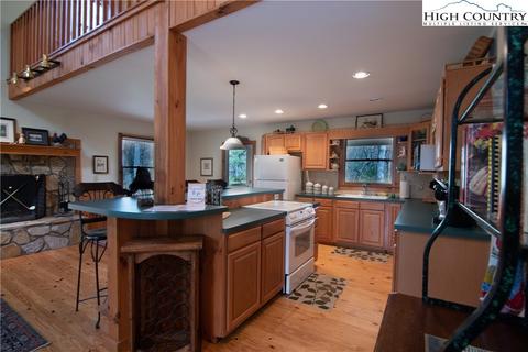 537 County Downs, Glade Valley, NC 28627 photo 4