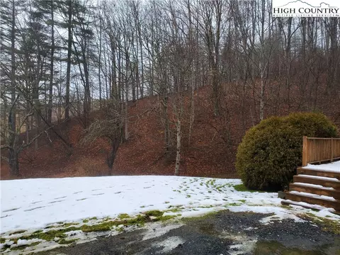 507 Henry Powers Rd, Lansing, NC 28643 photo 3