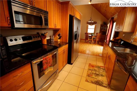 170 Brady Ln, Deep Gap, NC 28618 photo 27