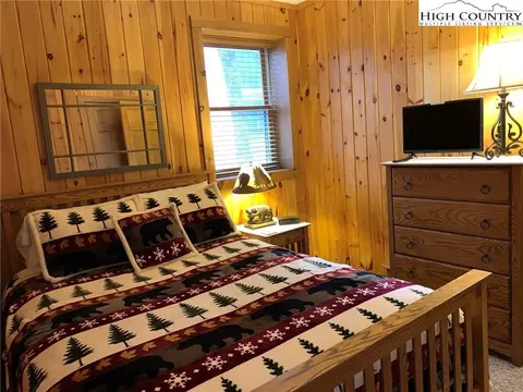 294 Hawks Lake Dr, Seven Devils, NC 28604 photo 22