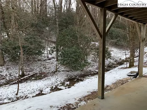294 Hawks Lake Dr, Seven Devils, NC 28604 photo 27