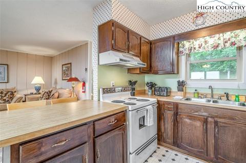 301 Mariah Cir #E-19, Beech Mountain, NC 28604 photo 12