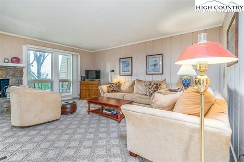 301 Mariah Cir #E-19, Beech Mountain, NC 28604 photo 4