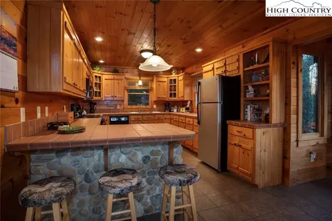 357 Outback Rd, Ferguson, NC 28624 photo 6