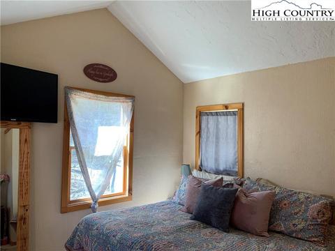 1321 Orchard Rd, Deep Gap, NC 28618 photo 25