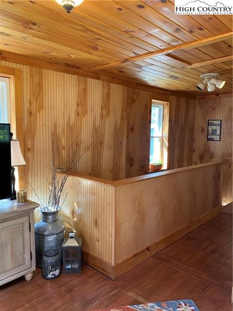 1321 Orchard Rd, Deep Gap, NC 28618 photo 9
