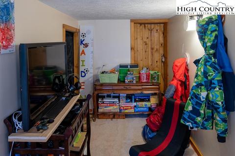 1321 Orchard Rd, Deep Gap, NC 28618 photo 32