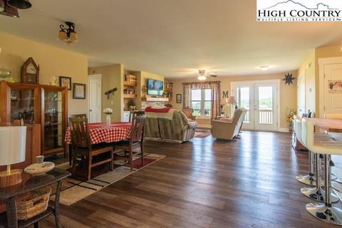 906 Collins Rd, Sparta, NC 28675 photo 6