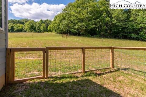 906 Collins Rd, Sparta, NC 28675 photo 24