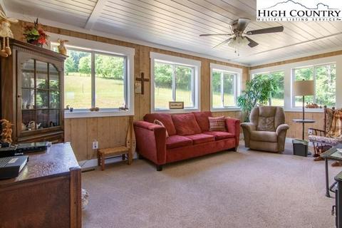 906 Collins Rd, Sparta, NC 28675 photo 9