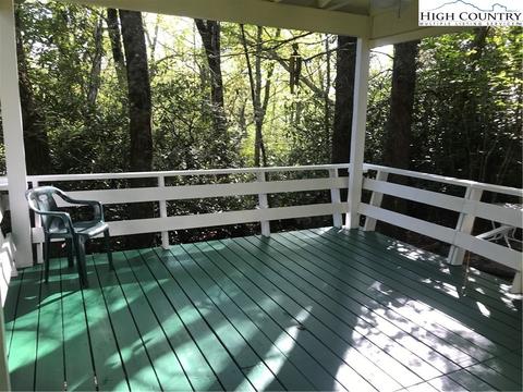 242 Hemlock Loop, Newland, NC 28657 photo 4
