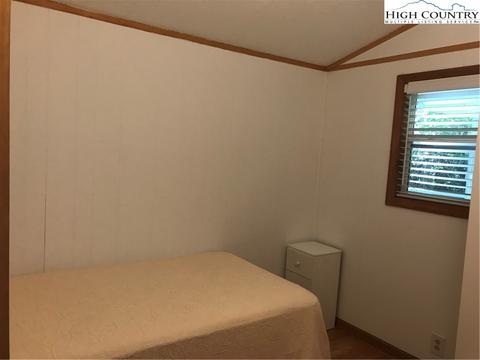 242 Hemlock Loop, Newland, NC 28657 photo 11