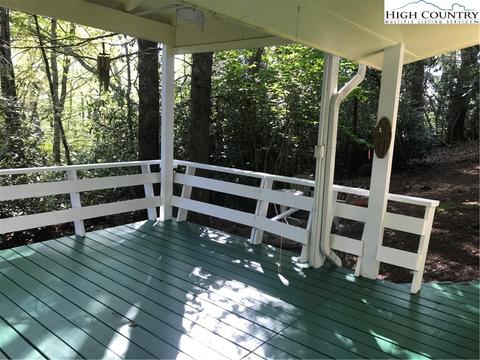 242 Hemlock Loop, Newland, NC 28657 photo 5