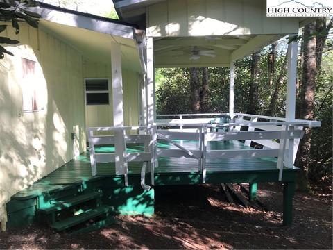 242 Hemlock Loop, Newland, NC 28657 photo 3