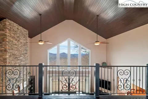 125 Meadowview Ct, Seven Devils, NC 28604 photo 21