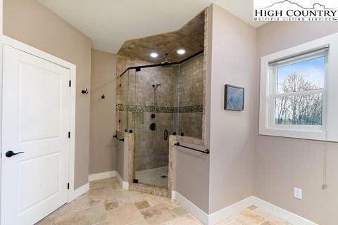 125 Meadowview Ct, Seven Devils, NC 28604 photo 12