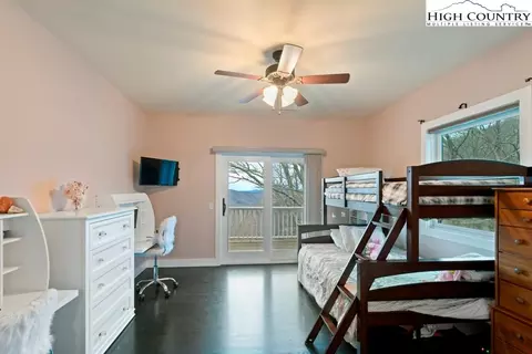 125 Meadowview Ct, Seven Devils, NC 28604 photo 17