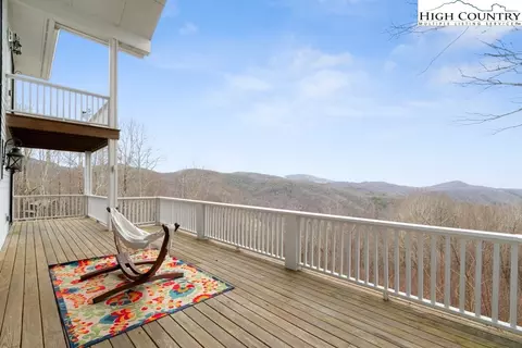 125 Meadowview Ct, Seven Devils, NC 28604 photo 8