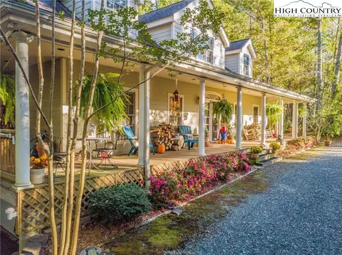 143 High Knob Rd, Deep Gap, NC 28618 photo 3