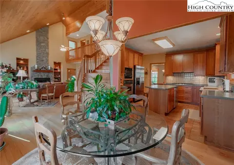 143 High Knob Rd, Deep Gap, NC 28618 photo 13