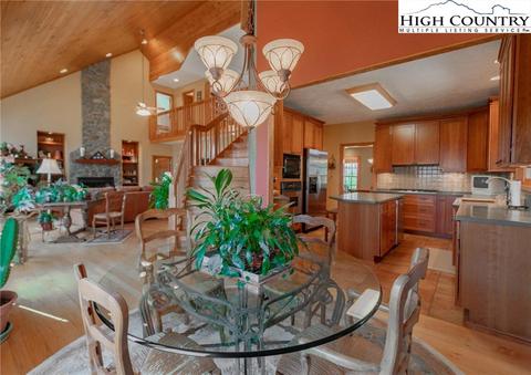 143 High Knob Rd, Deep Gap, NC 28618 photo 13