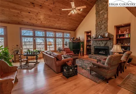 143 High Knob Rd, Deep Gap, NC 28618 photo 10