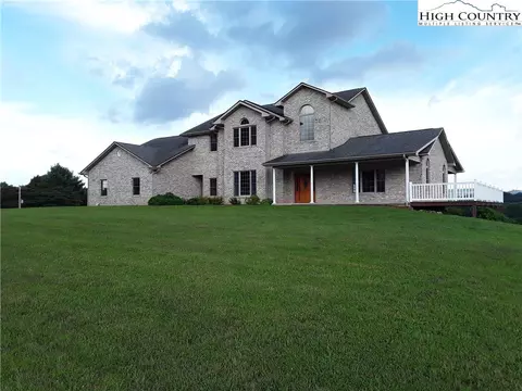 365 Highpoint Ln, Independence, VA 24348 photo 1
