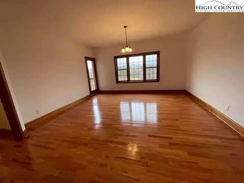 365 Highpoint Ln, Independence, VA 24348 photo 14