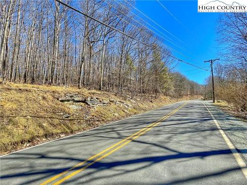 524 Pine Ridge Rd, Beech Mountain, NC 28604 photo 3