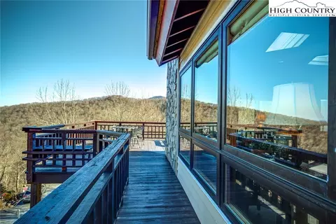 501 Skiview Rd, Seven Devils, NC 28604 photo 6