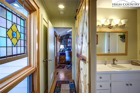 501 Skiview Rd, Seven Devils, NC 28604 photo 18