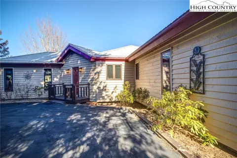 501 Skiview Rd, Seven Devils, NC 28604 photo 22