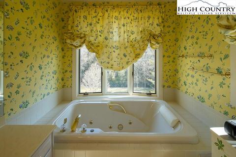 601 The Frst UNIT 4, Boone, NC 28607 photo 18