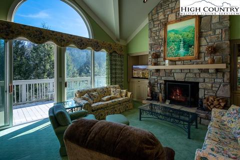 601 The Frst UNIT 4, Boone, NC 28607 photo 5