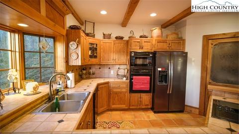 185 Stickle Path, Boone, NC 28607 photo 7