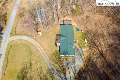 722 Rhymer Branch Rd, Deep Gap, NC 28618 photo 3