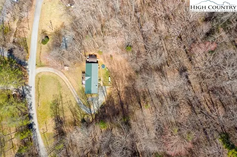 722 Rhymer Branch Rd, Deep Gap, NC 28618 photo 4