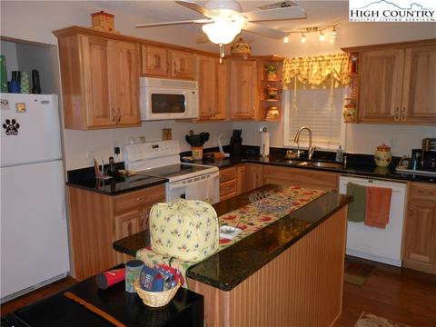 17 Elderberry Loop, Newland, NC 28657 photo 6