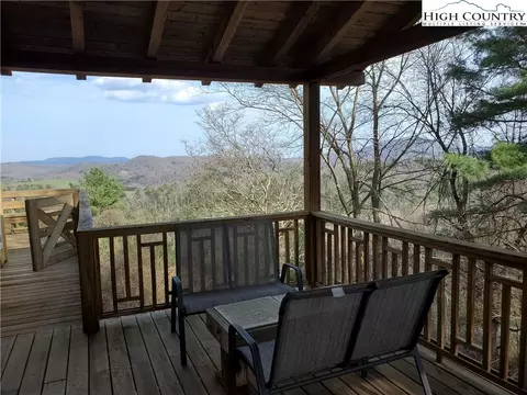 570 Pineview Dr, Boone, NC 28607 photo 3
