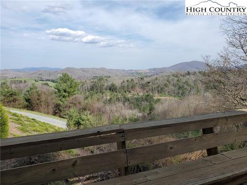 570 Pineview Dr, Boone, NC 28607 photo 2