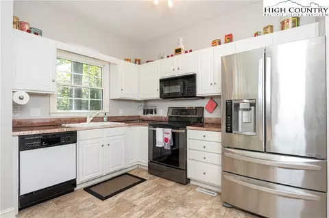194 Troon Ave, Glade Valley, NC 28627 photo 16