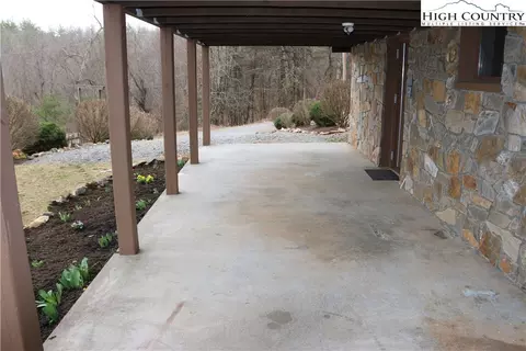660 Rustic Rd, West Jefferson, NC 28694 photo 22