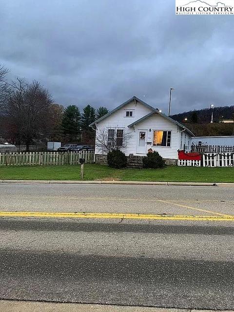 193 Old E King St, Boone, NC 28607 photo 3