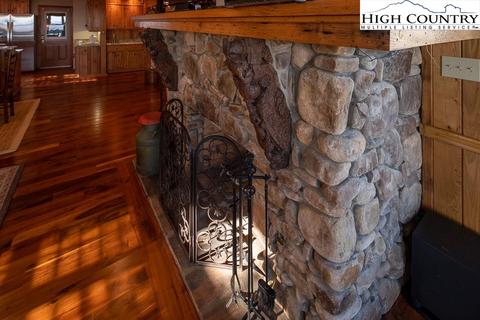 451 High Peak Dr, Boone, NC 28607 photo 5