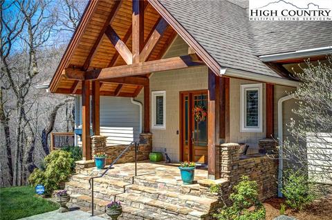799 Forestridge Dr, Boone, NC 28607 photo 2