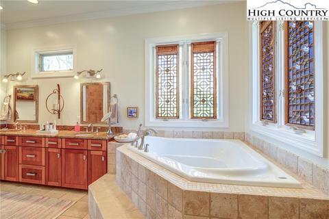 799 Forestridge Dr, Boone, NC 28607 photo 31