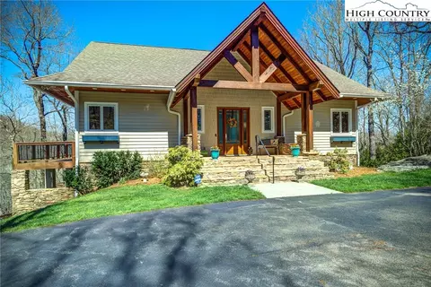 799 Forestridge Dr, Boone, NC 28607 photo 3