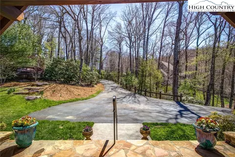 799 Forestridge Dr, Boone, NC 28607 photo 8